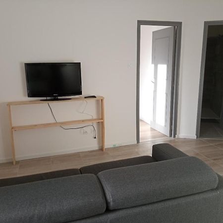 Appart Proche Toutes Commodites Souvigny Экстерьер фото