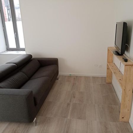 Appart Proche Toutes Commodites Souvigny Экстерьер фото
